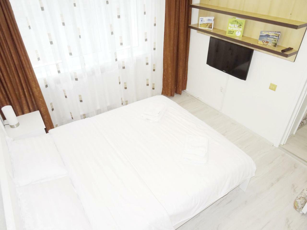 Smart Apartament Piatra Neamt Exterior photo